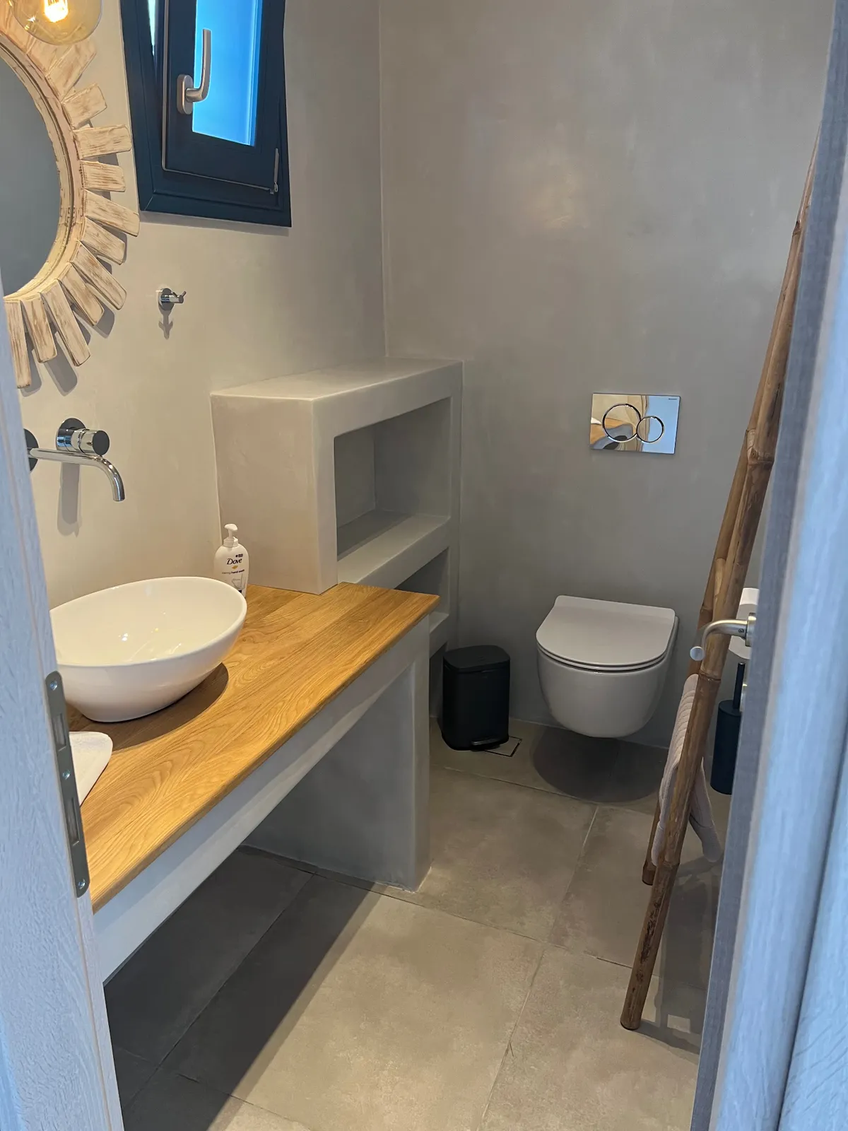 Sky Suite — modern bathroom